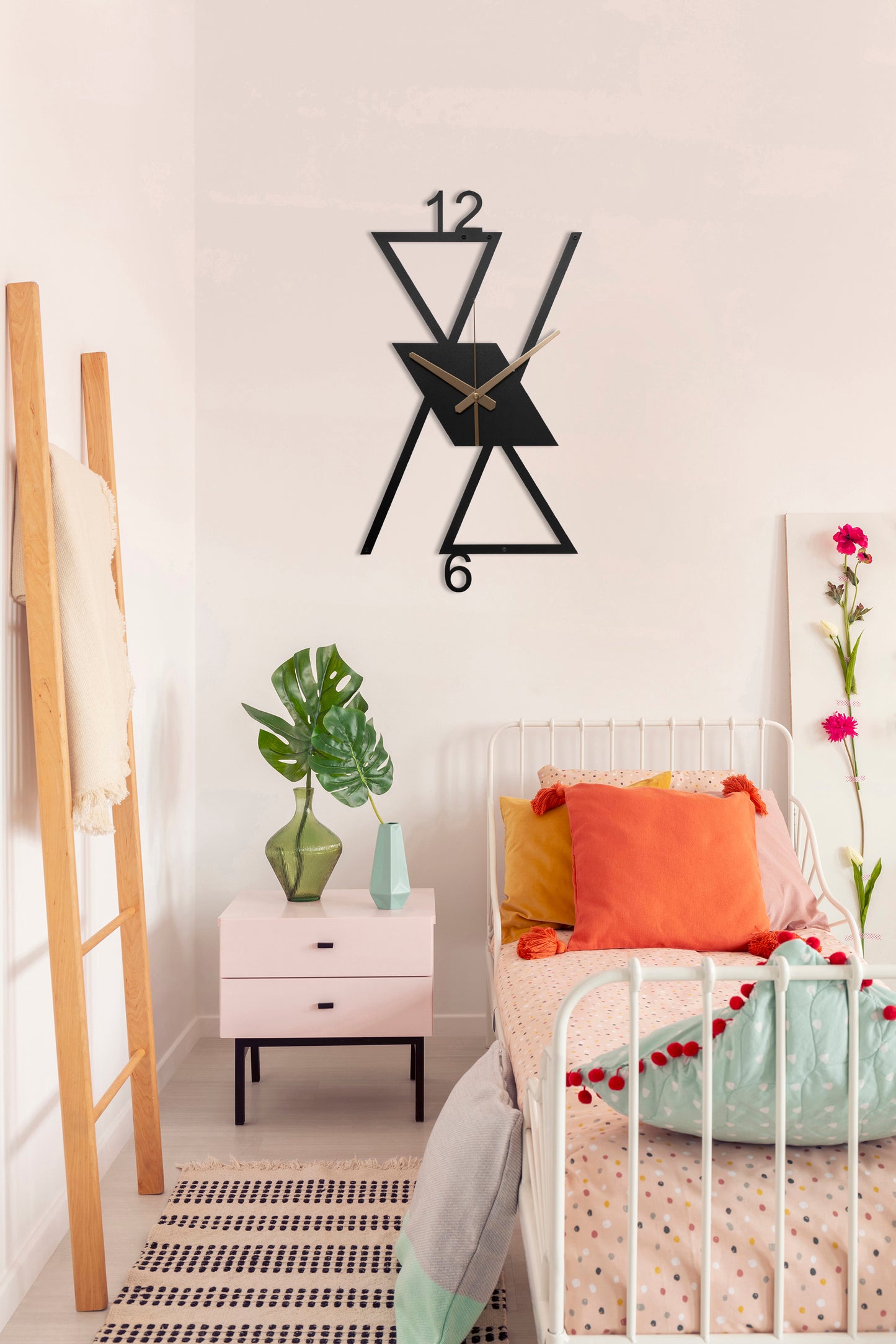 77-Dekoratif Metal Duvar Saati